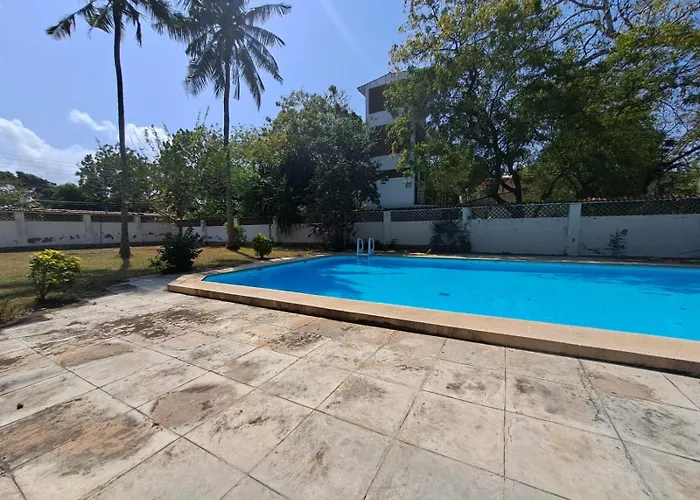 Coral Lux Palm Terrace Apartment Nyali